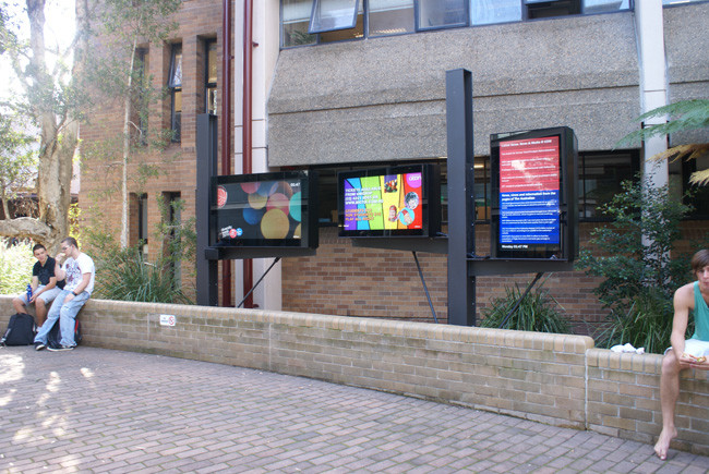 65inch Samsung Digital Signage Solutions 65" LCD TV Flat Screen Outdoor Waterproof LED Advertising TV