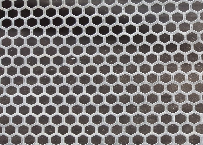 Hexagonal Perforated Metal Mesh 0.5-8mm Thickness For Architectural Applications