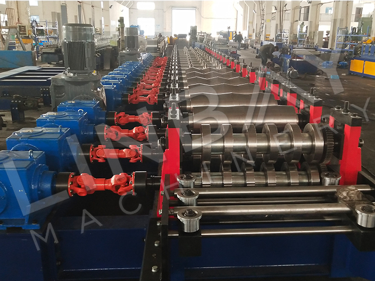 High Speed Automatic Perforated W-Beam And Thrie-Beam Guardrail Roll Forming Machine