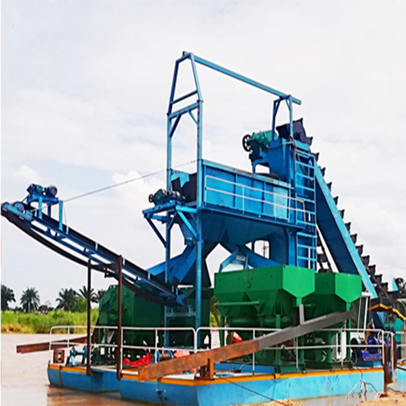High Capacity Chain Bucket Sand and Gold Dredger in River