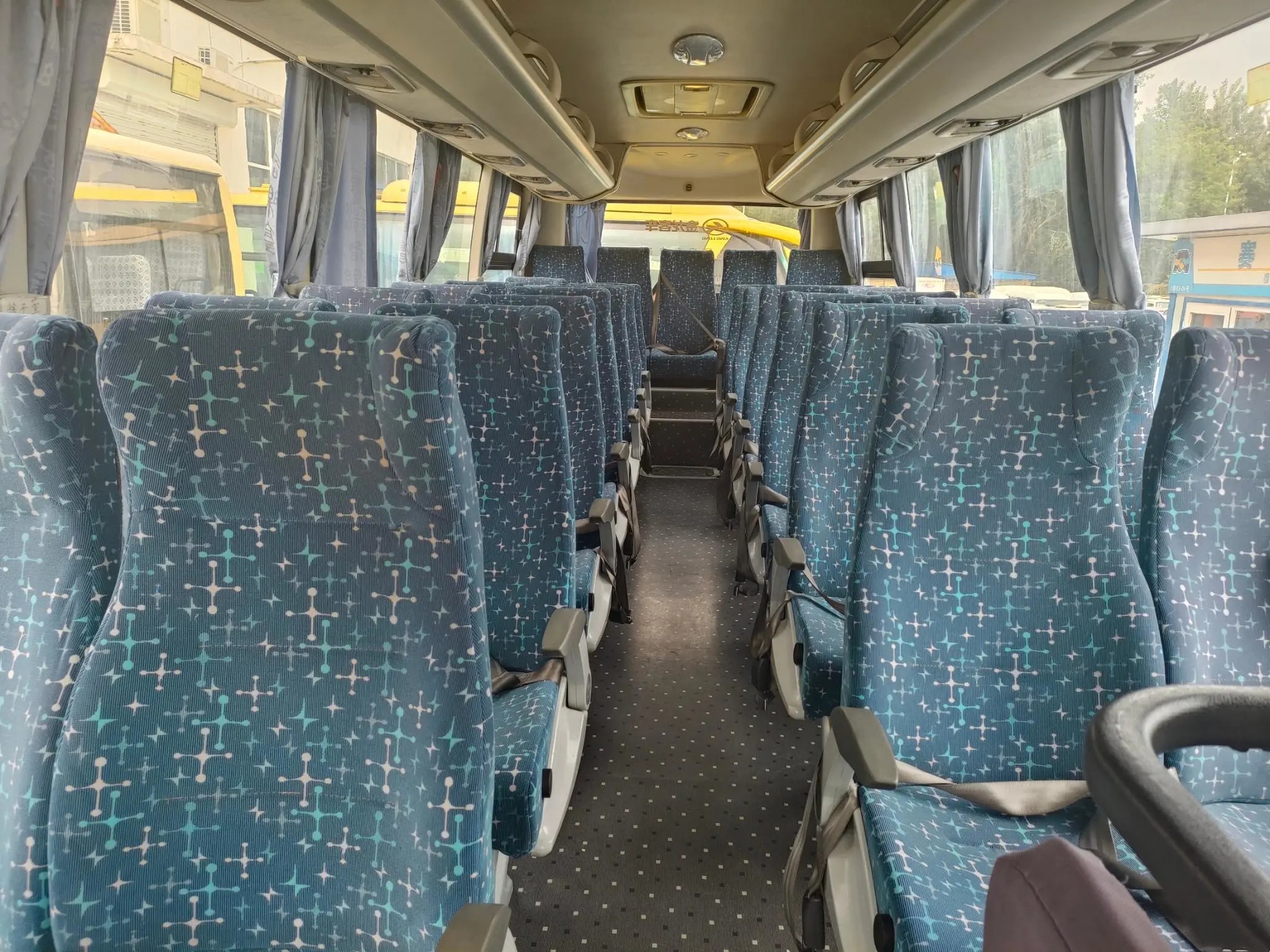 Used Mini Coach 2015 Year 33 Seats Single Door Luggage Compartment Sealing Window 2nd Hand Kinglong Bus XMQ6802