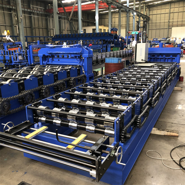 Customized glazed tile roll forming machine fully automatic hydraulic cutting