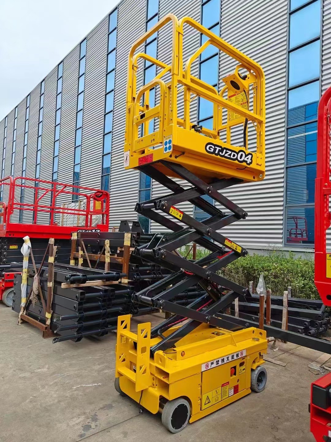 12M Self Propelled Elevating Work Platforms for Aerial Installation Maintenance