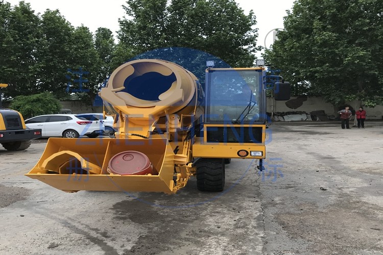 Adjustable Mobile Volumetric Concrete Mixers , 6252 X 2200 X 2892mm Self Mixing Concrete Truck
