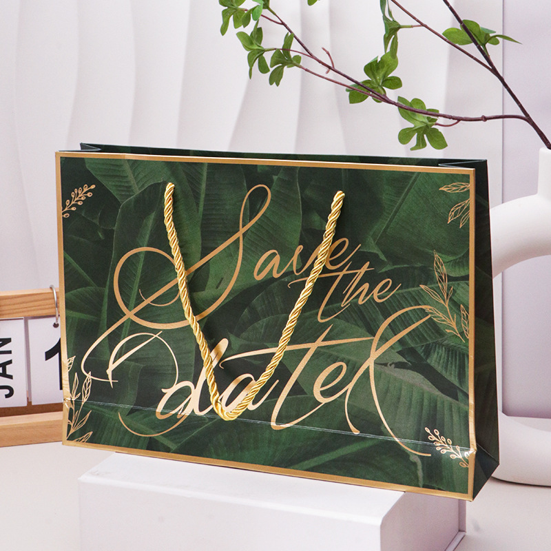 Custom Logo Ivory Board Wedding Candy Souvenir Gift Packaging Paper Bags at Reasonable