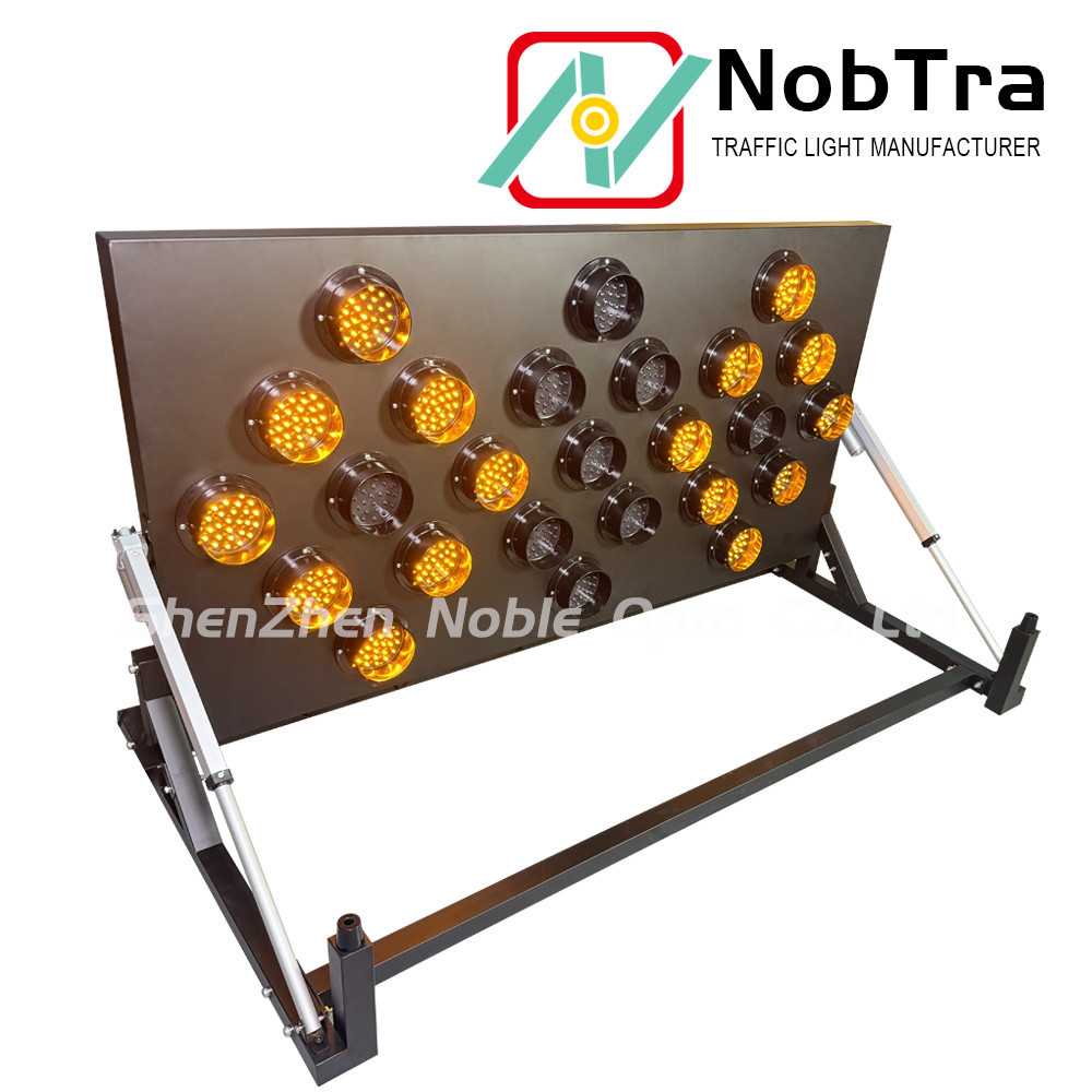 LED Arrow Board Powerd by Solar Energy with 25 Arrows For Work Zone Safety
