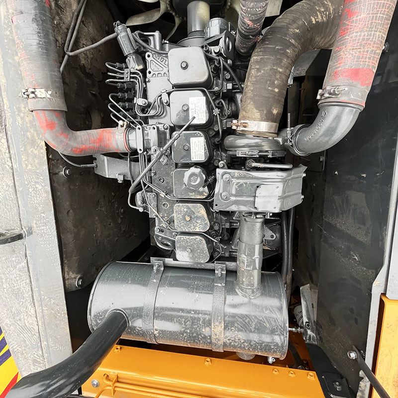 Hyundai 215 Used Crawler Excavator 0.9m3 Bucket Capacity 110KW Rated Power