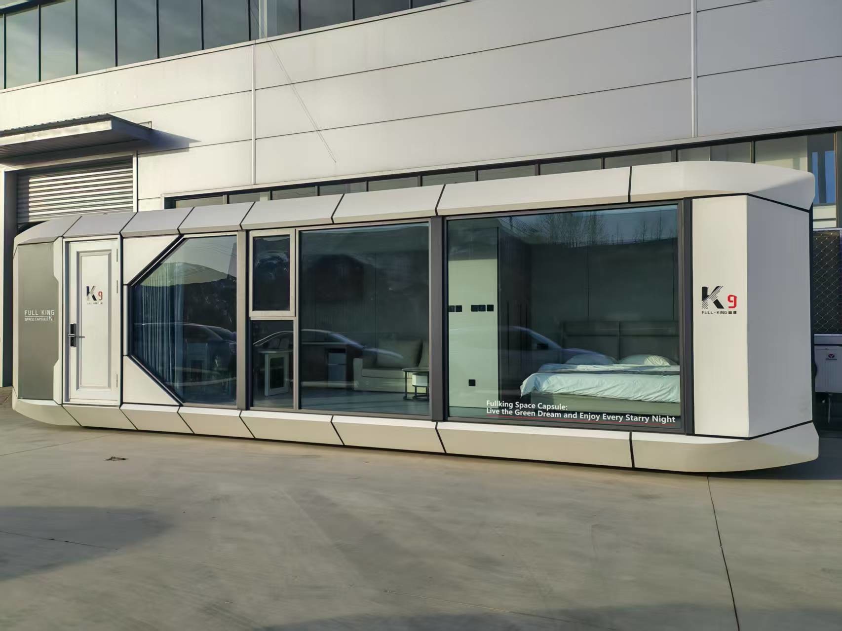 Intelligent System Space Capsule Room With Balcony Luxury Design Prefabricated Apple Cabin House