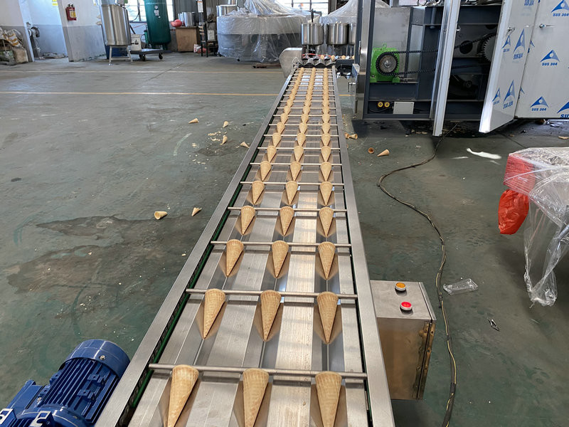 2000pcs/H Automatic Ice Cream Cone Machine PLC Control