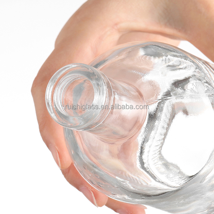 Customized 375ml 500ml 700ml 750ml Vodka Glass Liquor Bottle for Party Custom Make
