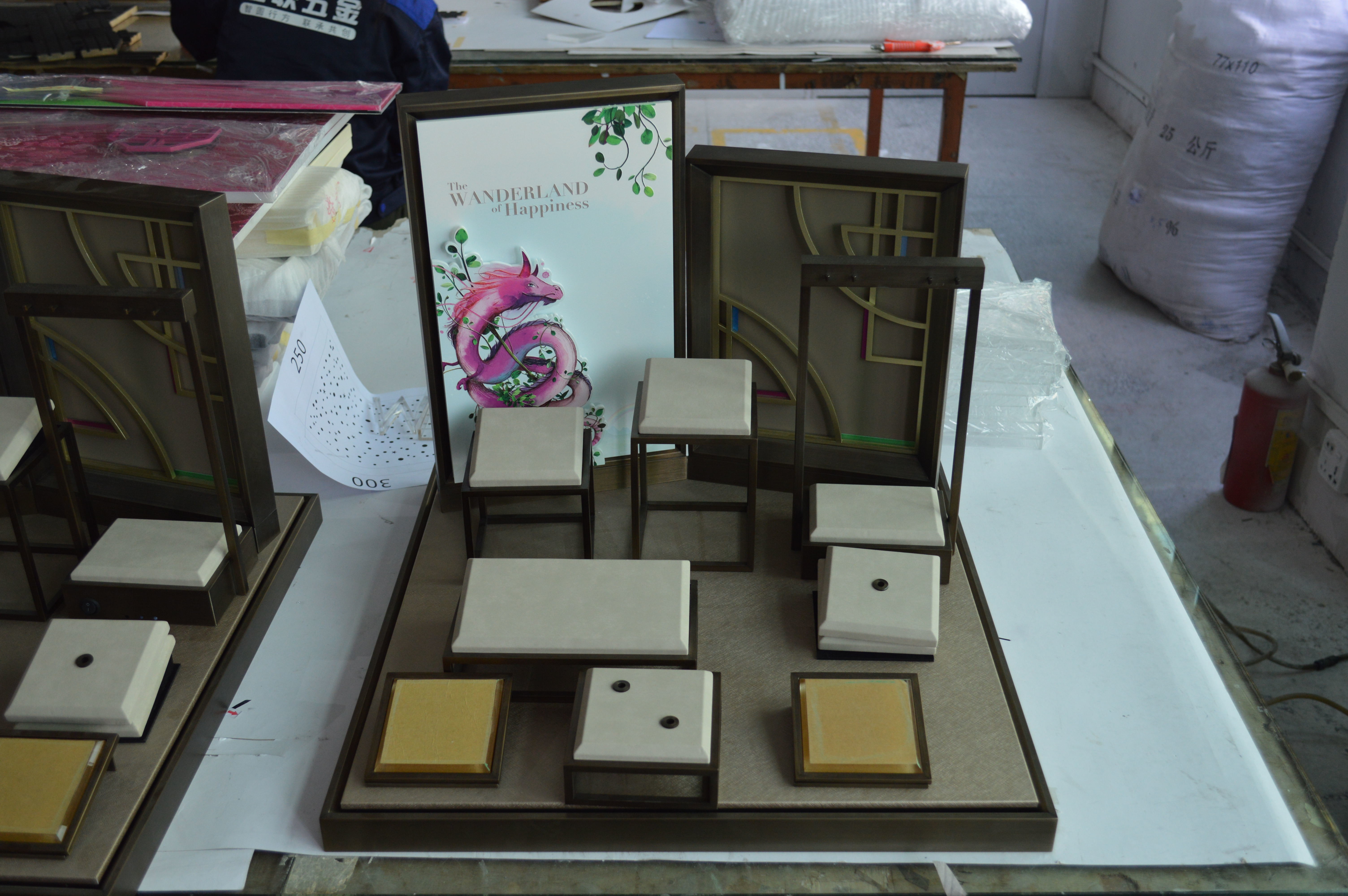 Colorful Custom Retail Point Of Purchase Displays TUV RoHs Certified
