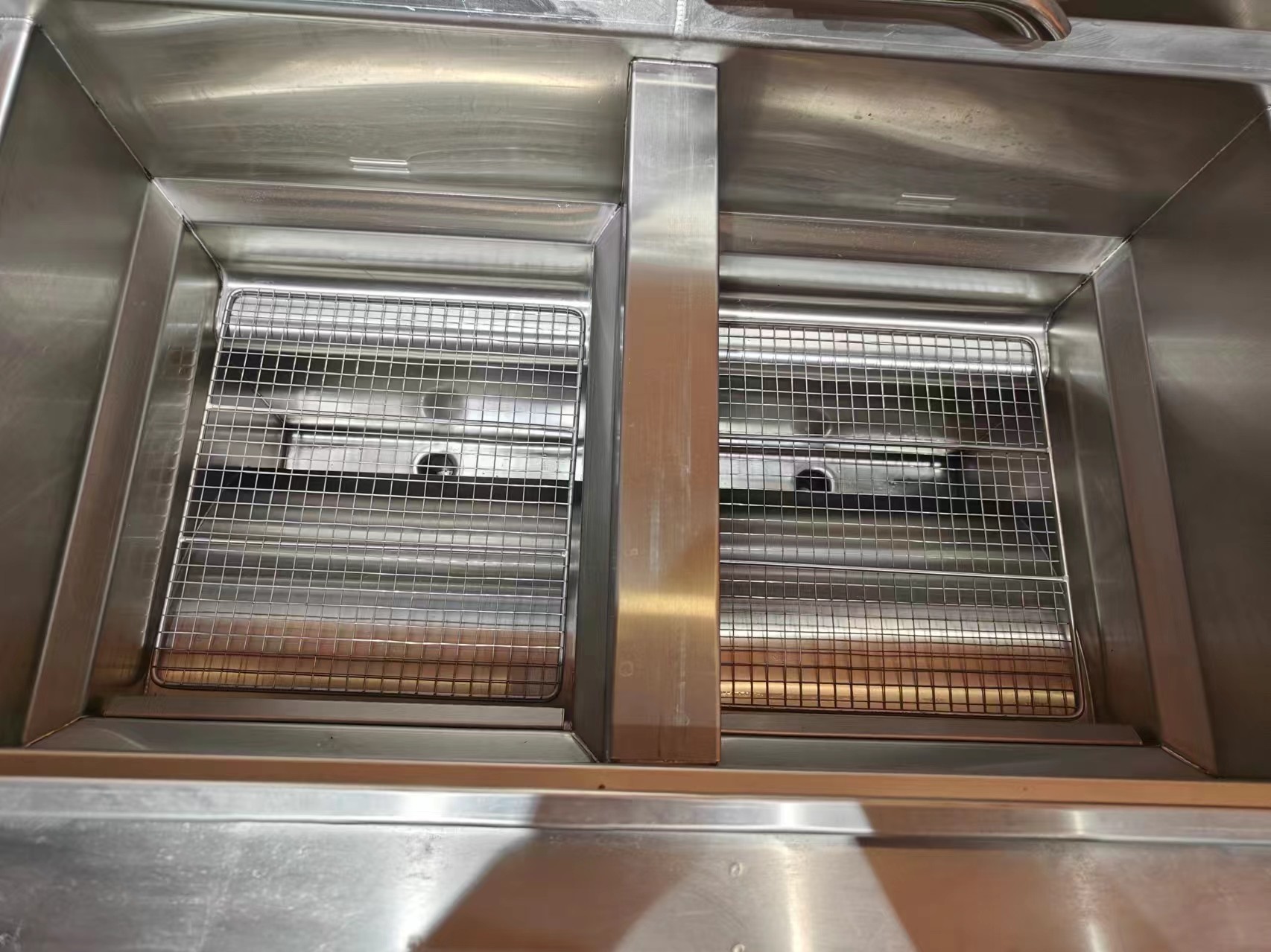 Digital Computer Panel Three Pots Six Baskets Open Deep Fryer With Filtration