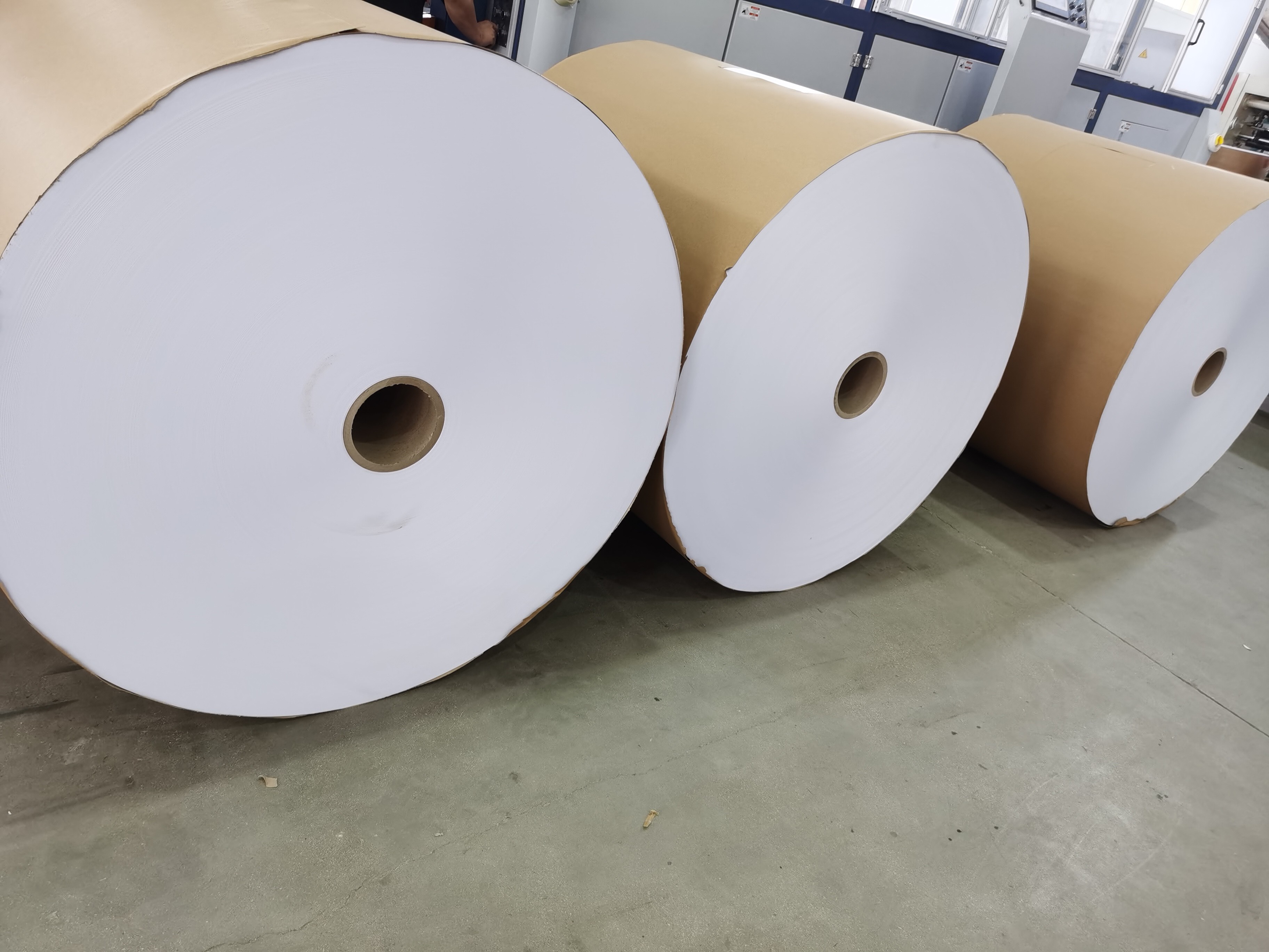 100% Virgin Wood Pulp Thermal Printer Paper Jumbo Paper Roll Thermal Receipt Paper