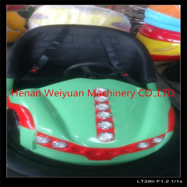 Indoor theme park play battery bumper cars
