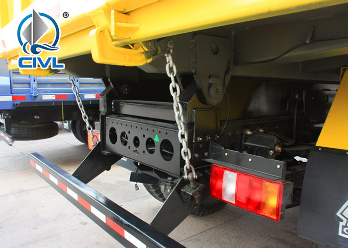 Yellow 10t Sinotruk Howo Light Dump Truck With Cummins Engine