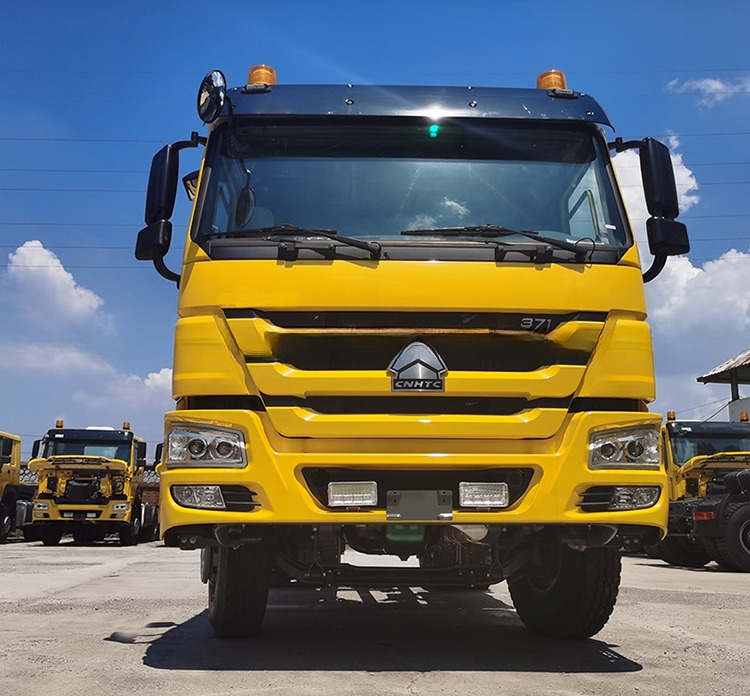 450HP 600L Fuel Tank Left Euro 2 Semi Trailer 6X4 Heavy Truck Tractor Head Diesel Fuel Automatic Manual Transmission