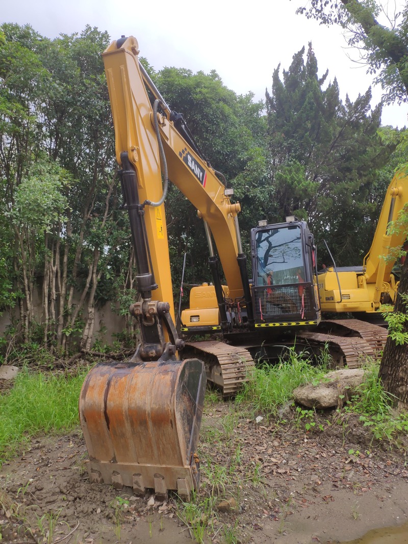 Used Yellow Sany Excavator 13ton 13500 KG ISUZU Engine 72.7 Power 1800 Working Hours