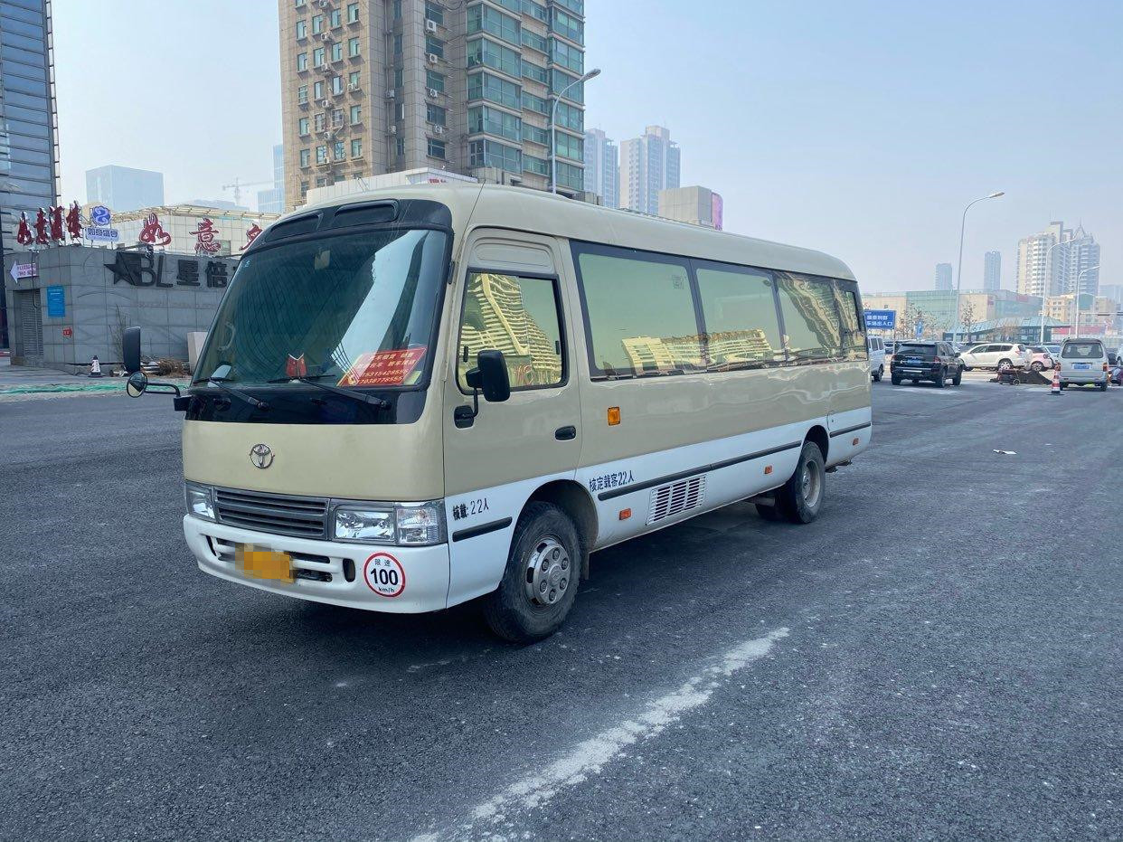22 Seats 2012 Year Left Hand Steering Used Toyota Coaster Bus 2TR Gasoline Engine