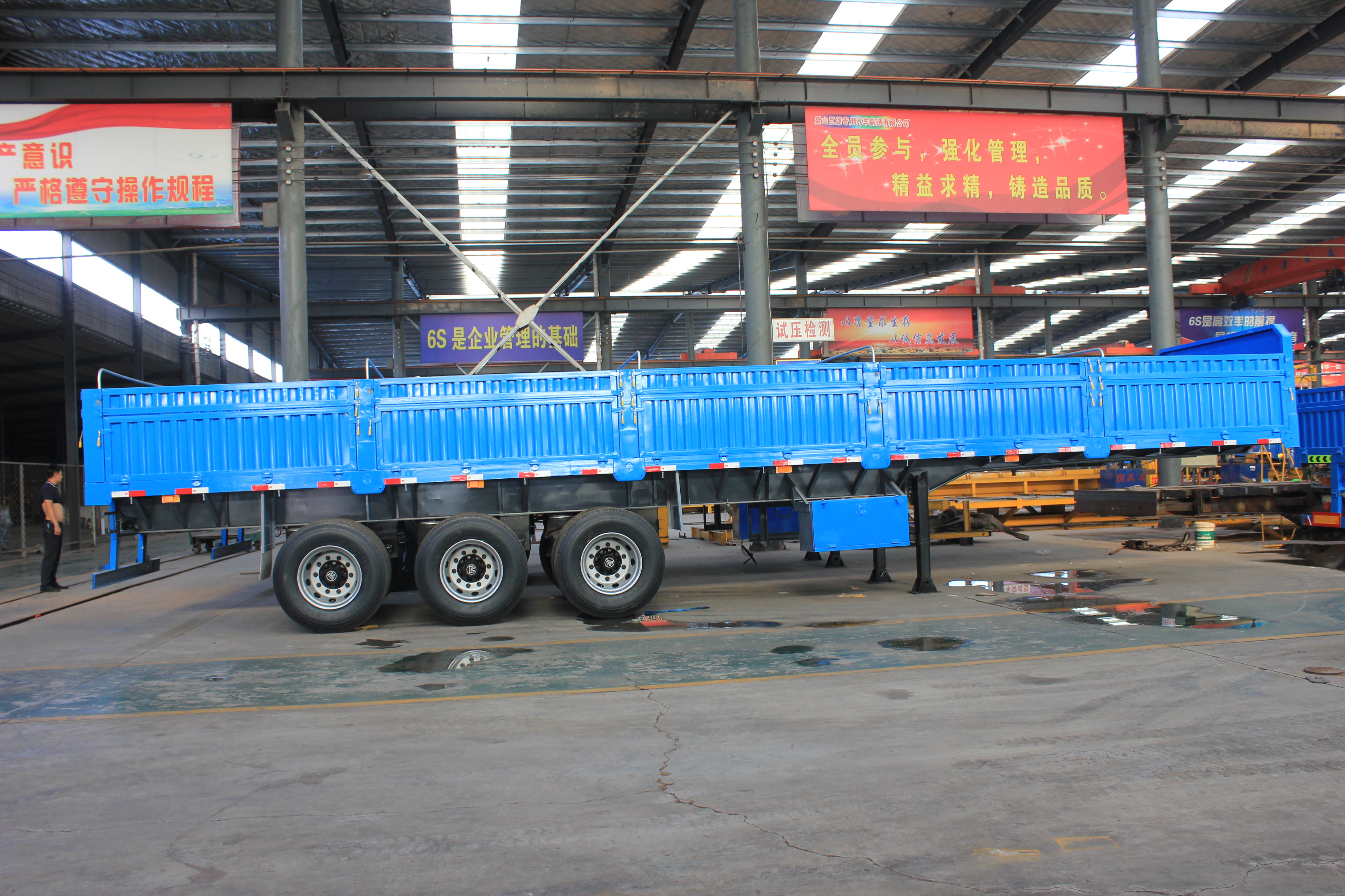 3 Axles 40t Bulk Cargo Semi Trailer with Side Wall As Per Client's Specifications