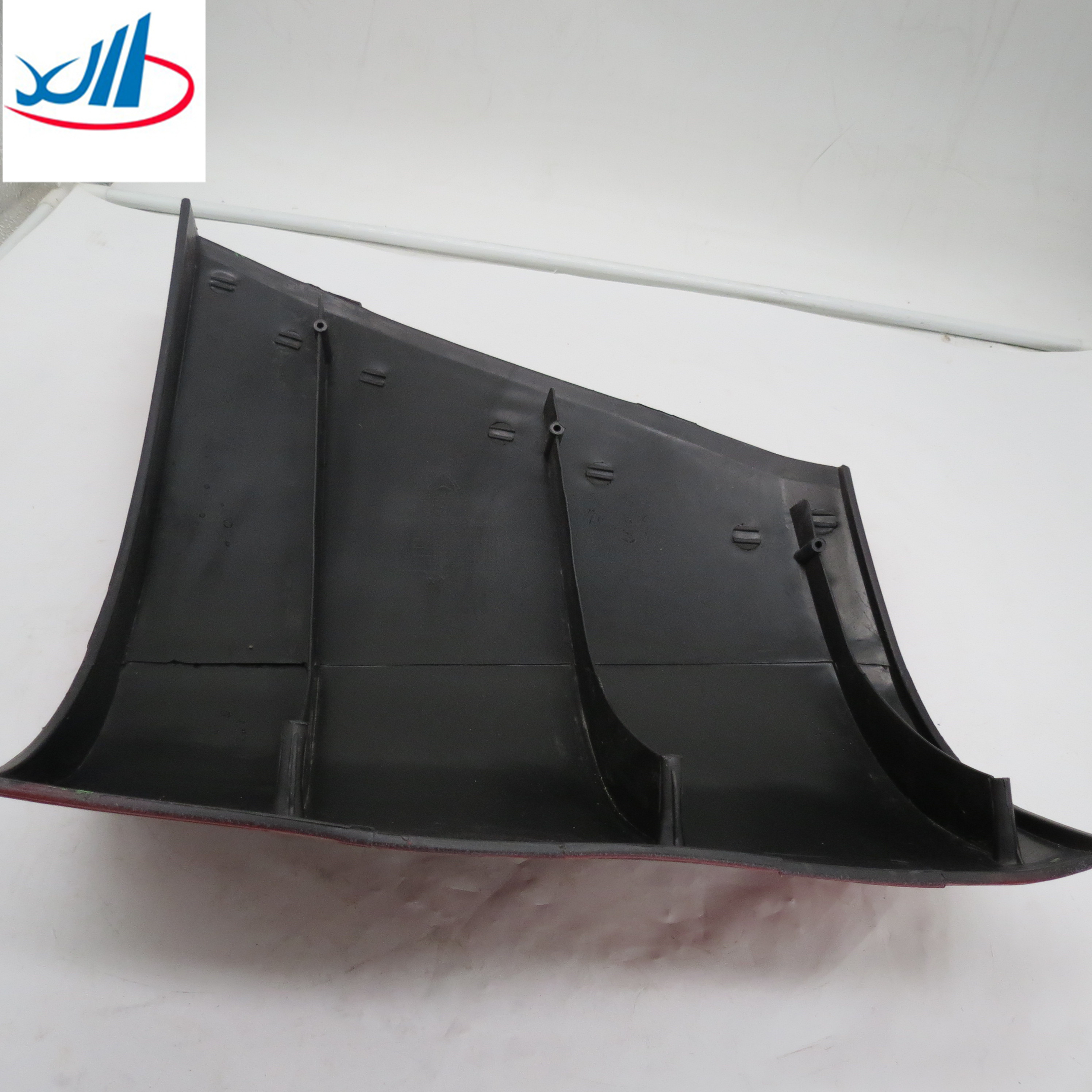 Best selling Truck right air hood WG1642111014/5R