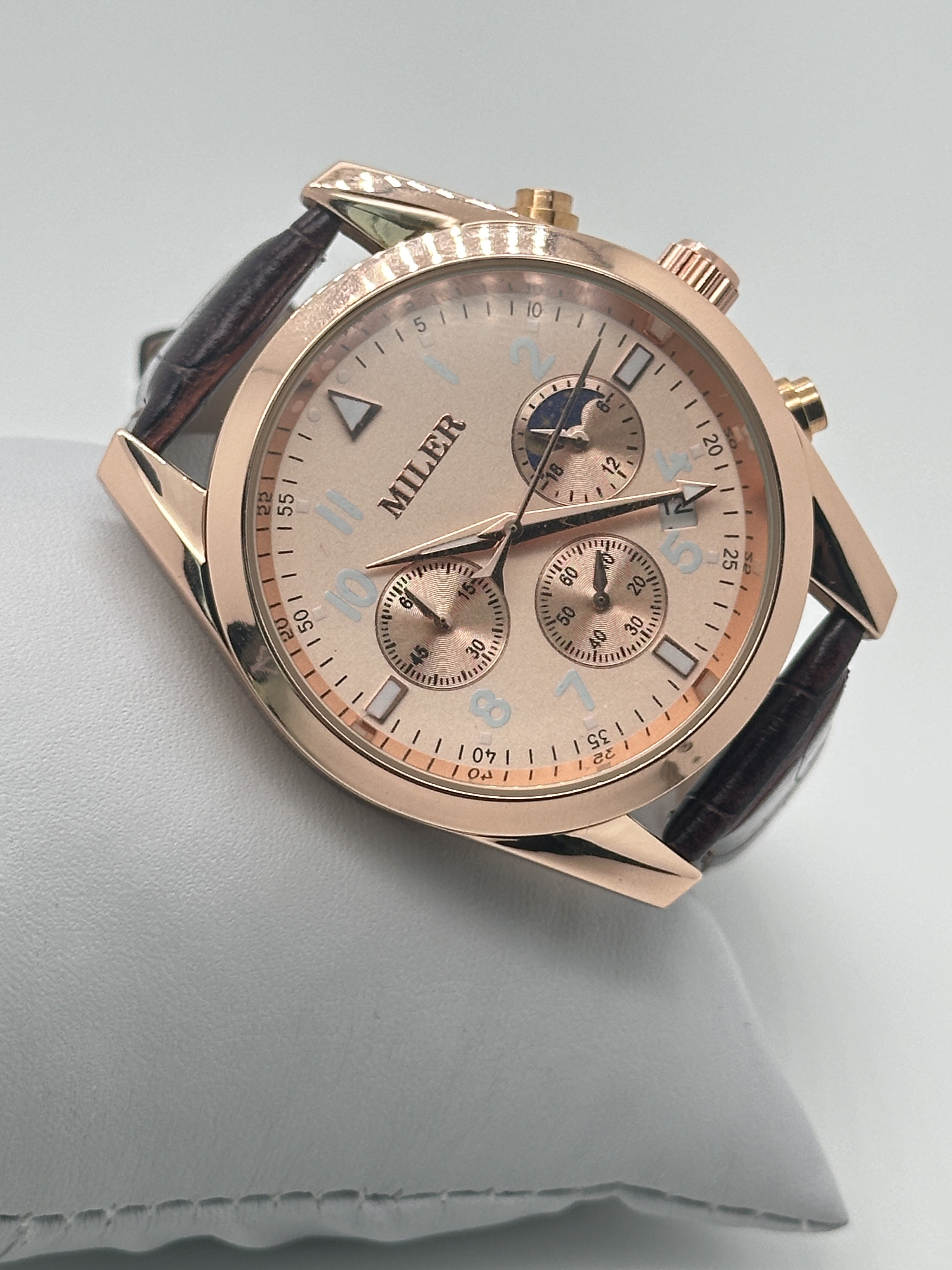 OEM Stock High Quality Waterproof Watches with Stainless Steel Top Brand Luxury Sports Chronograph Quartz Watch