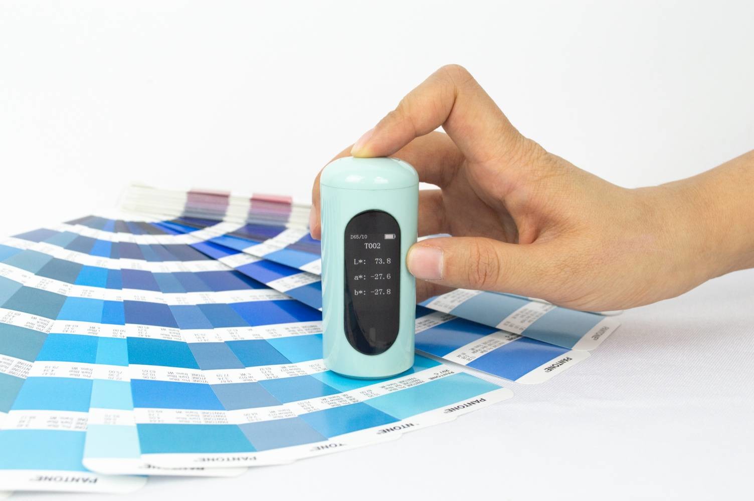 Automatic Calibration LED 45°/0 Geometry APP Mass Storage IPS Screen CR20 color spectrophotometer