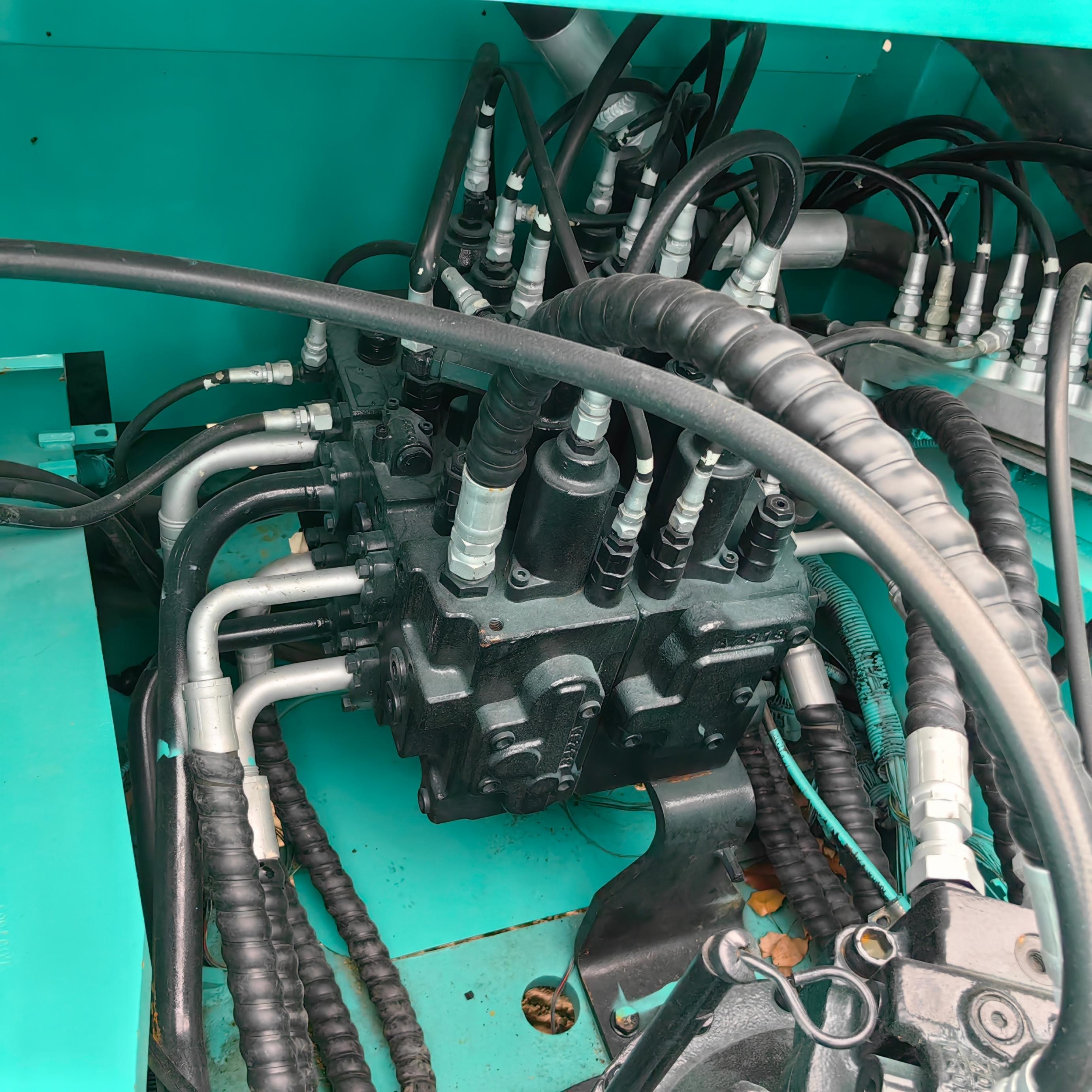 26 Ton Used Excavator Kobelco Hydraulic Crawler Type Digger