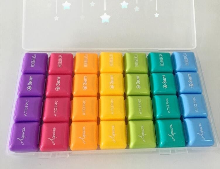 Portable Creative style foldable travel plastic cup with pill case, Random color creative travel cup with pill case for