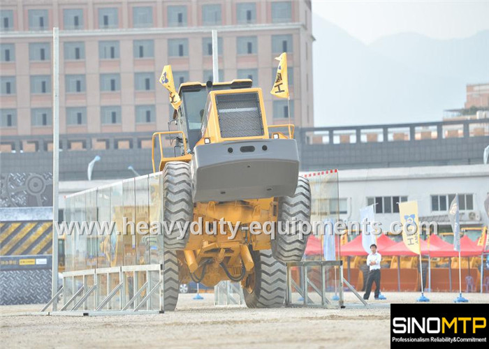 XGMA XG955H wheel loader with standard 3.0m3 bucket with radio / cassette