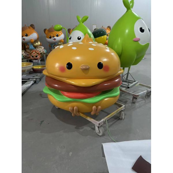 Quality Customized commercial fiberglass sculpture Hamburger food and beverage store sculpture shopping mall indoor IP model ornaments for sale