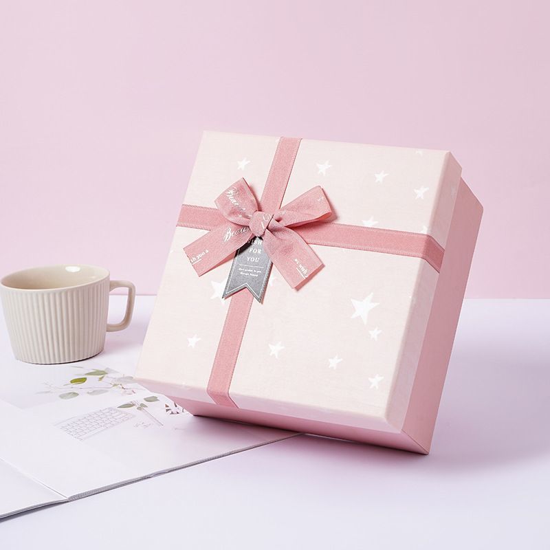 Fashionable Top Grade China Wholesale Custom Logo Packaging Boxes Luxury Lid and Base Paper Carton Box with Ribbon Bow-Tie for Wedding Gift