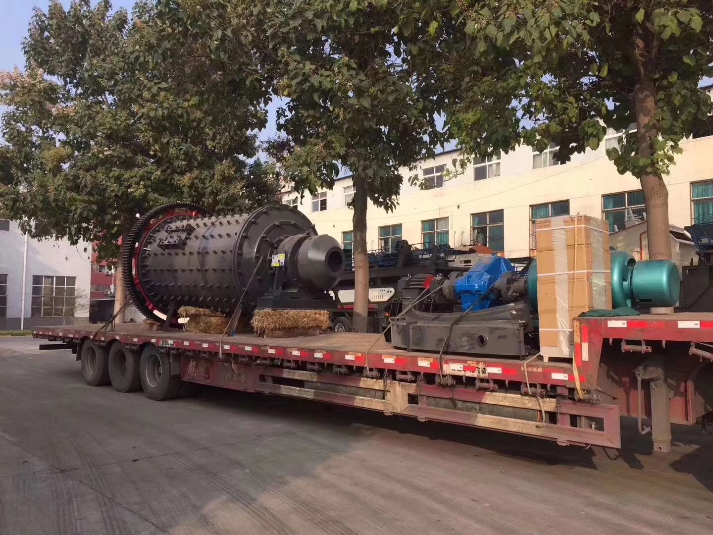 Ore Grinding Mill 5-500 tph Mine Ball Mill For Grinding Iron Ore
