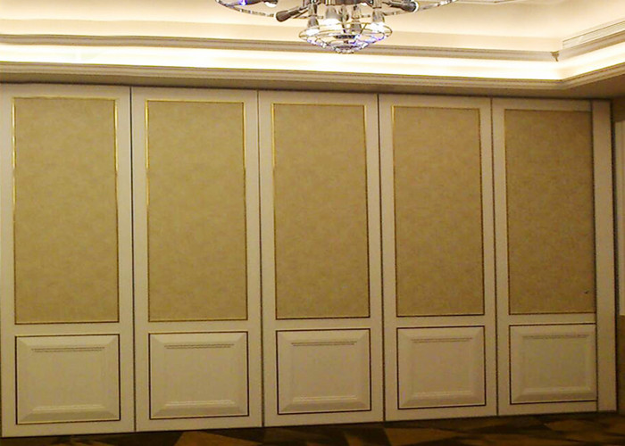 Latest Design Commercial Wooden Soundproof Room Dividers with Passing Doors