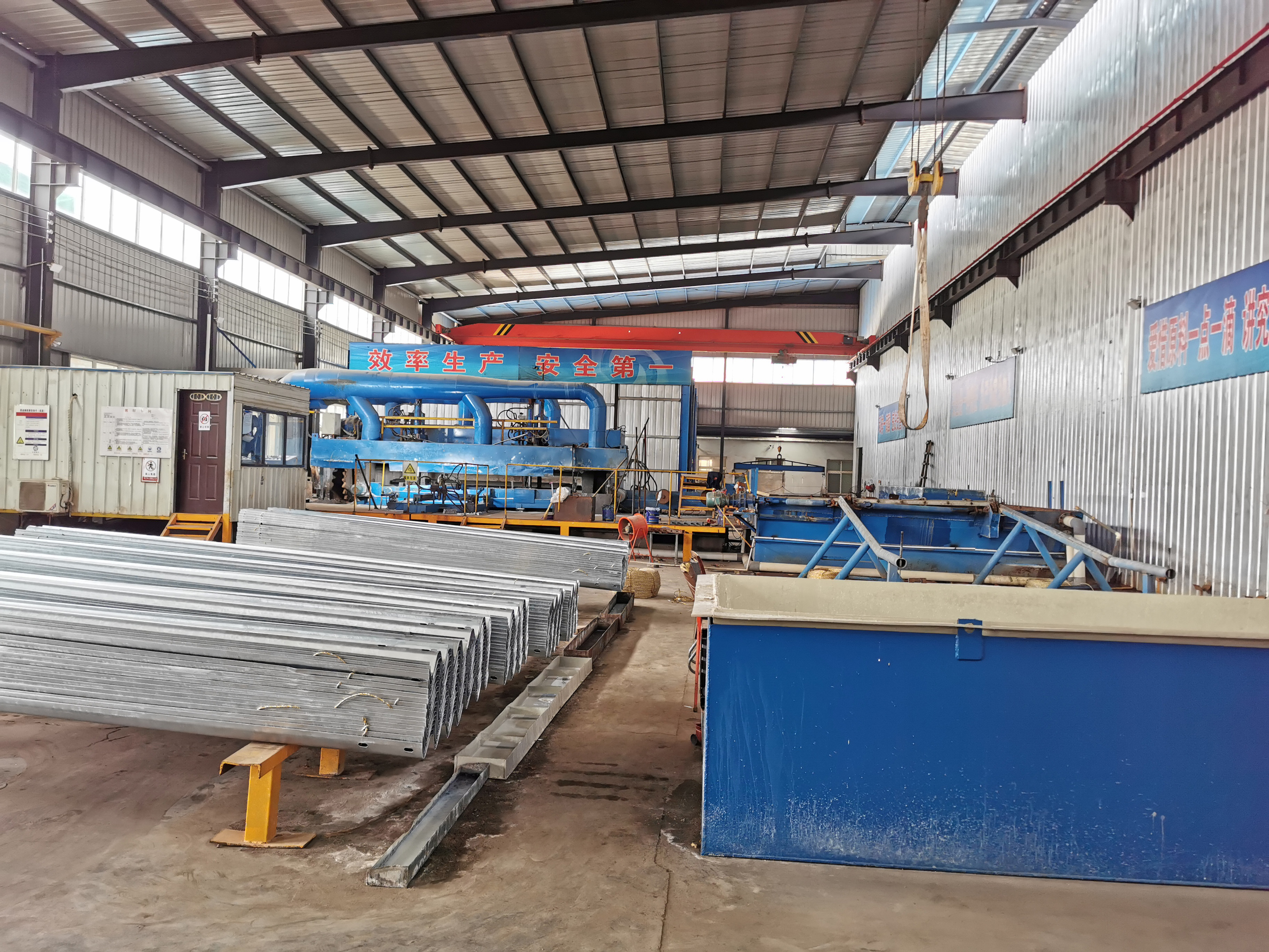Hot Dip Zinc Coated Galvanized Steel Guardrail Spacer With ISO9001 2008 Certification