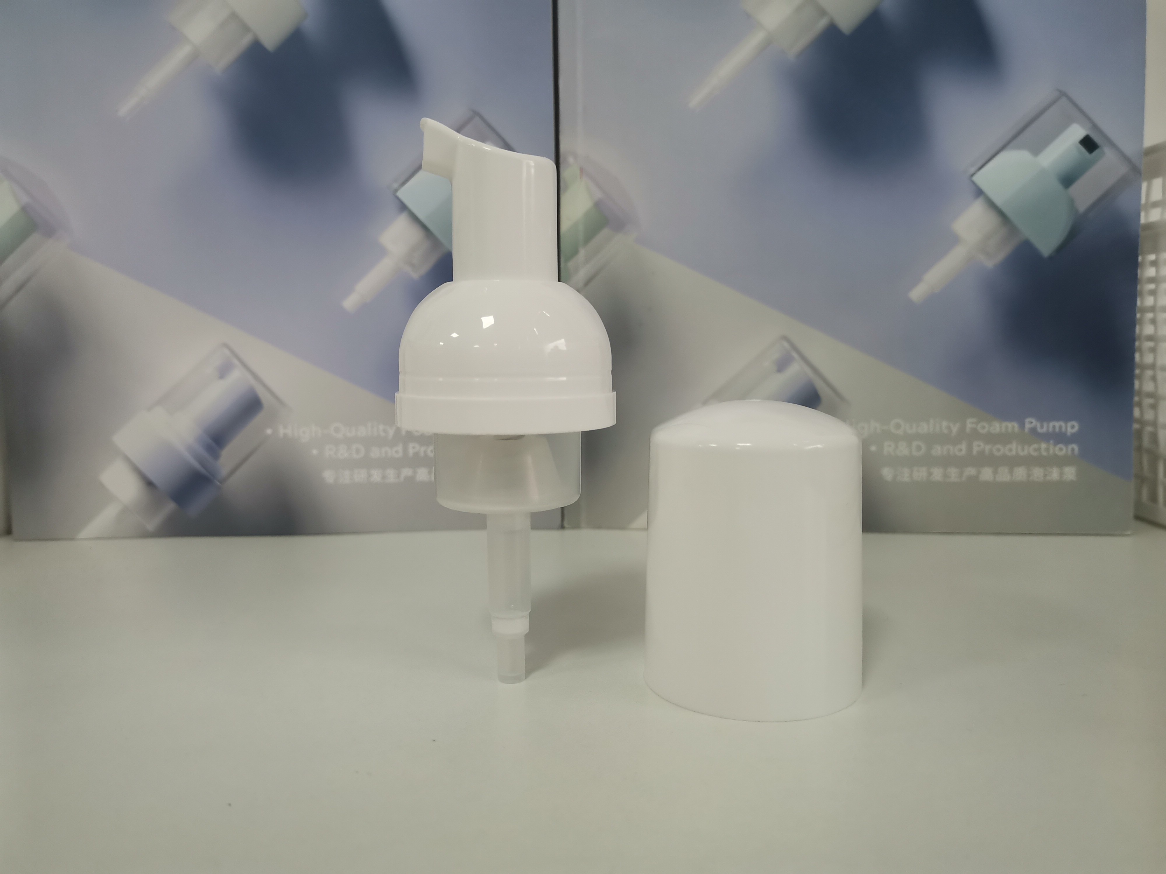 Facecare Plastic Foam Pump With Customer Color And Left-right Lock