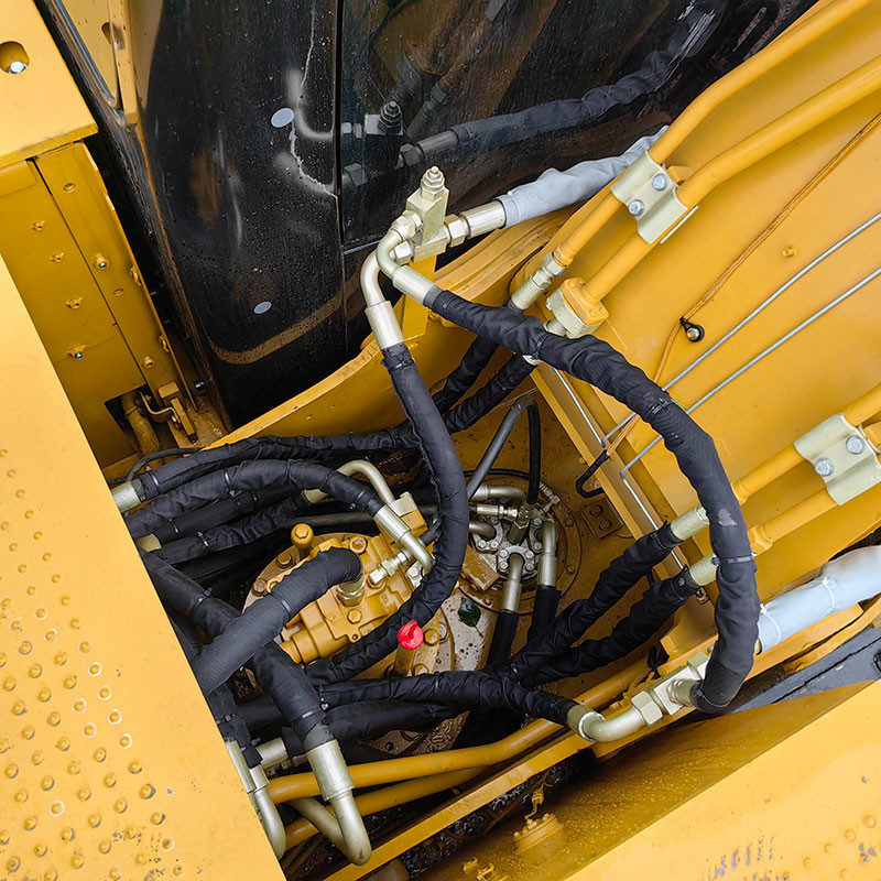 Used Caterpillar 320D2L Hydraulic Excavator 1m³ Bucket Capacity Original CatC7.1 Engine