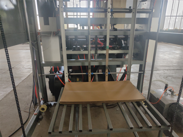 Plastic Film Auto Feeder Die Cutting and Creasing Machine for Corrugated Carton Box