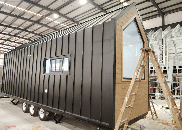 AU / NZ Standard Light Steel Structure Tiny House With Trailer On Wheels For Camping