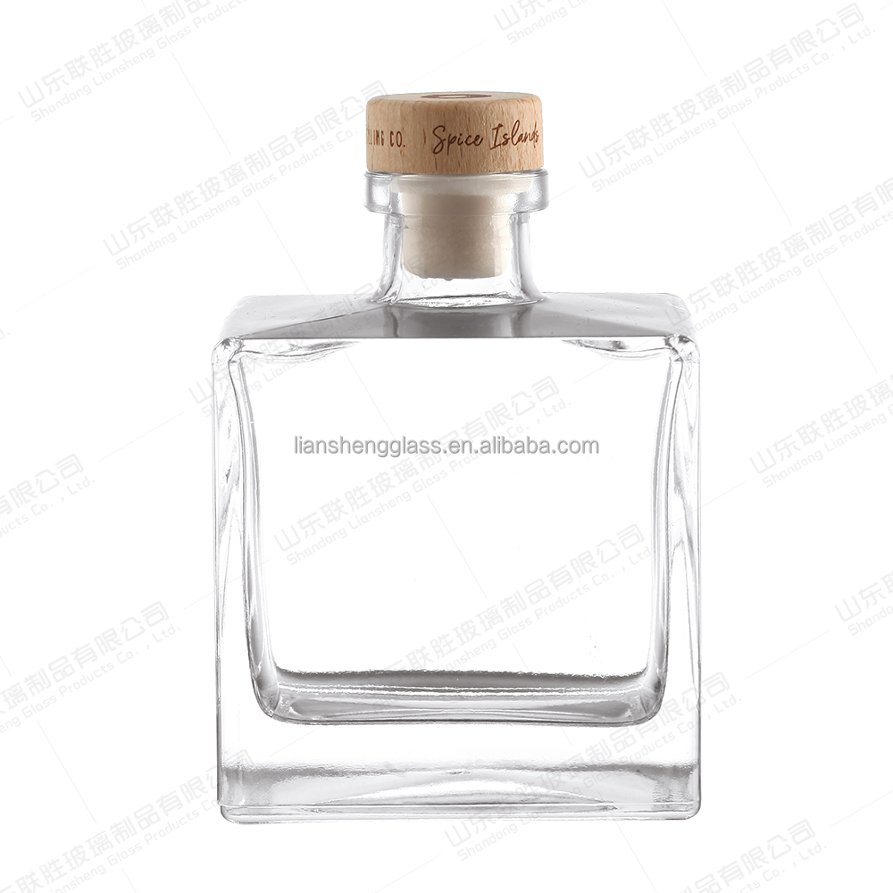 Base Material Glass Bottle for Homemade Alcohol and Beverages in Dice Square Shape