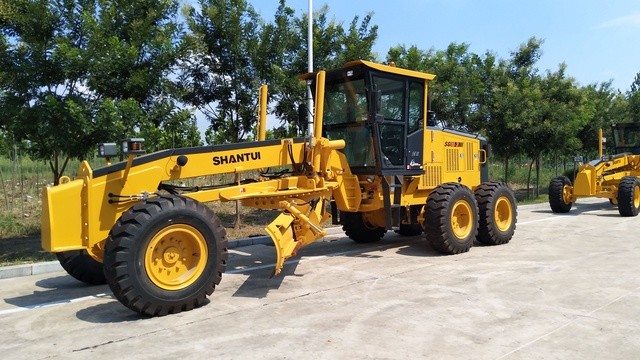 Low price on sale road machinery Shantui motor grader SG18-3 supplier
