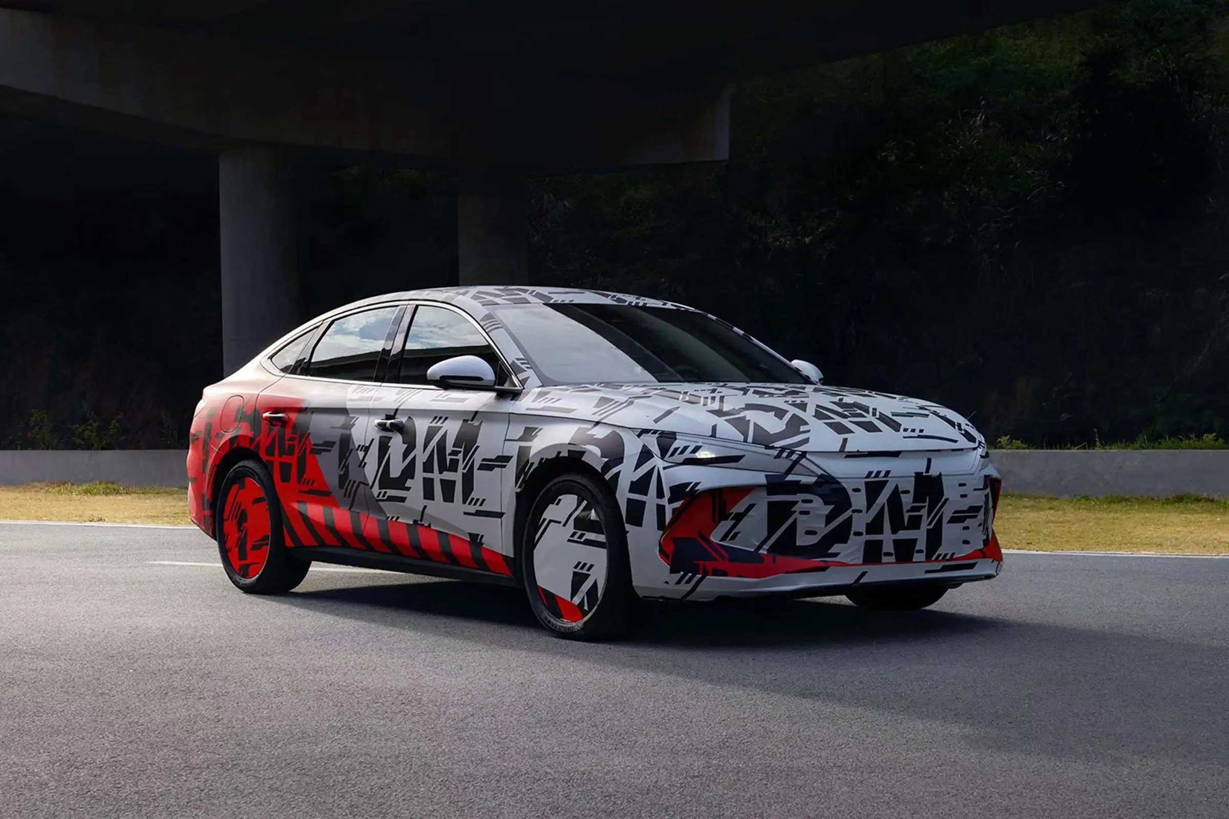 BYD Qin L Dm-I Hybrid EV Car AWD New Energy Electric Car