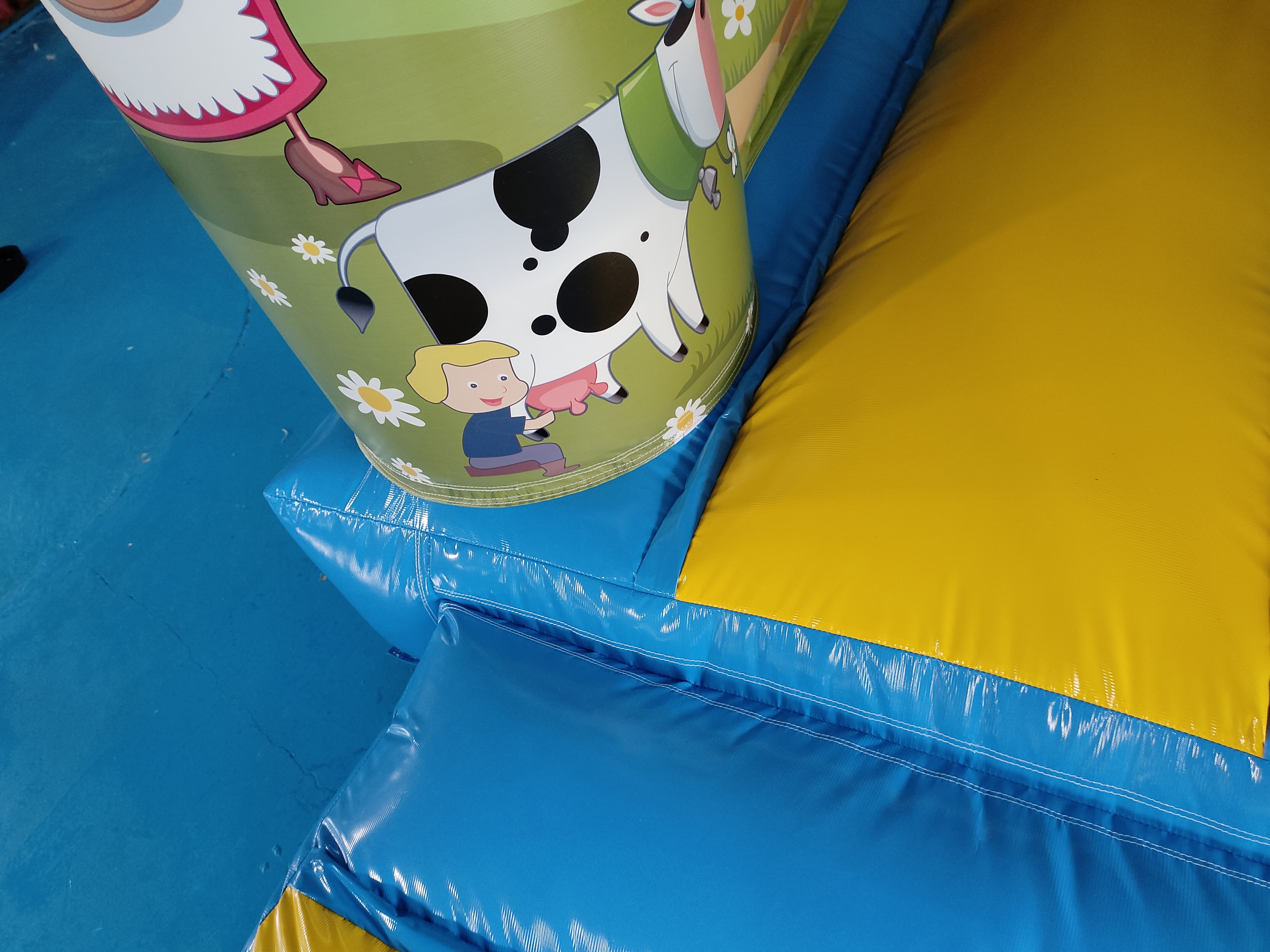Commercial Kids Inflatable Jumping Castle With Slide Farm Theme Inflatable Bouncy House Combo For Outdoor Indoor