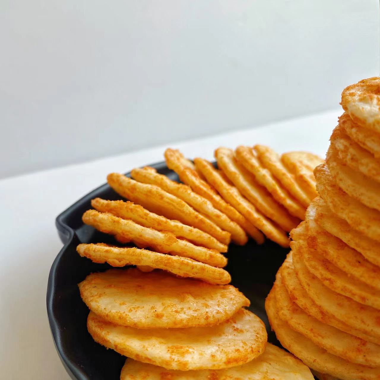 Tomato Flavors Senbei Rice Crackers Salt Vinegar Soft Baked Cookies