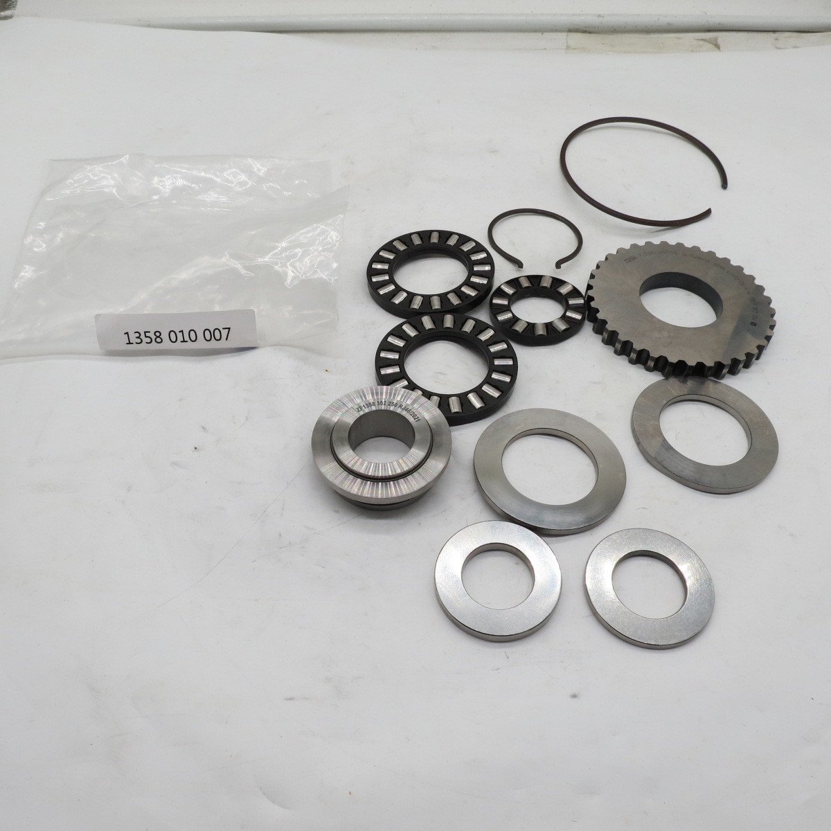 Hot selling bearing 1358010007Hot selling bearing 1358010007