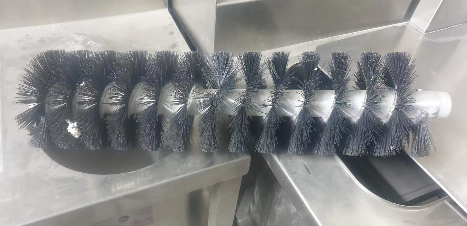 Flour Sieve Powder Spiral Mechanical Equipment Outer Winding Brush Roller