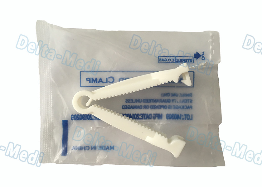 White 5.0cm High Efficient Disposable Umbilical Cord Clamp Smooth Surface In PE Bag