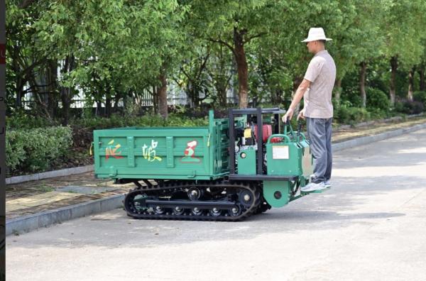 1500kg Agriculture Machinery 12.2HP Diesel Engine Powered GF1500 Rubber Track