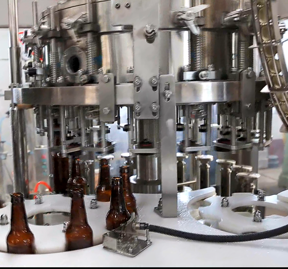 3000x4000x35000 Automatic Beer Filling Machine 2000bph Glass Bottle Filling Machine