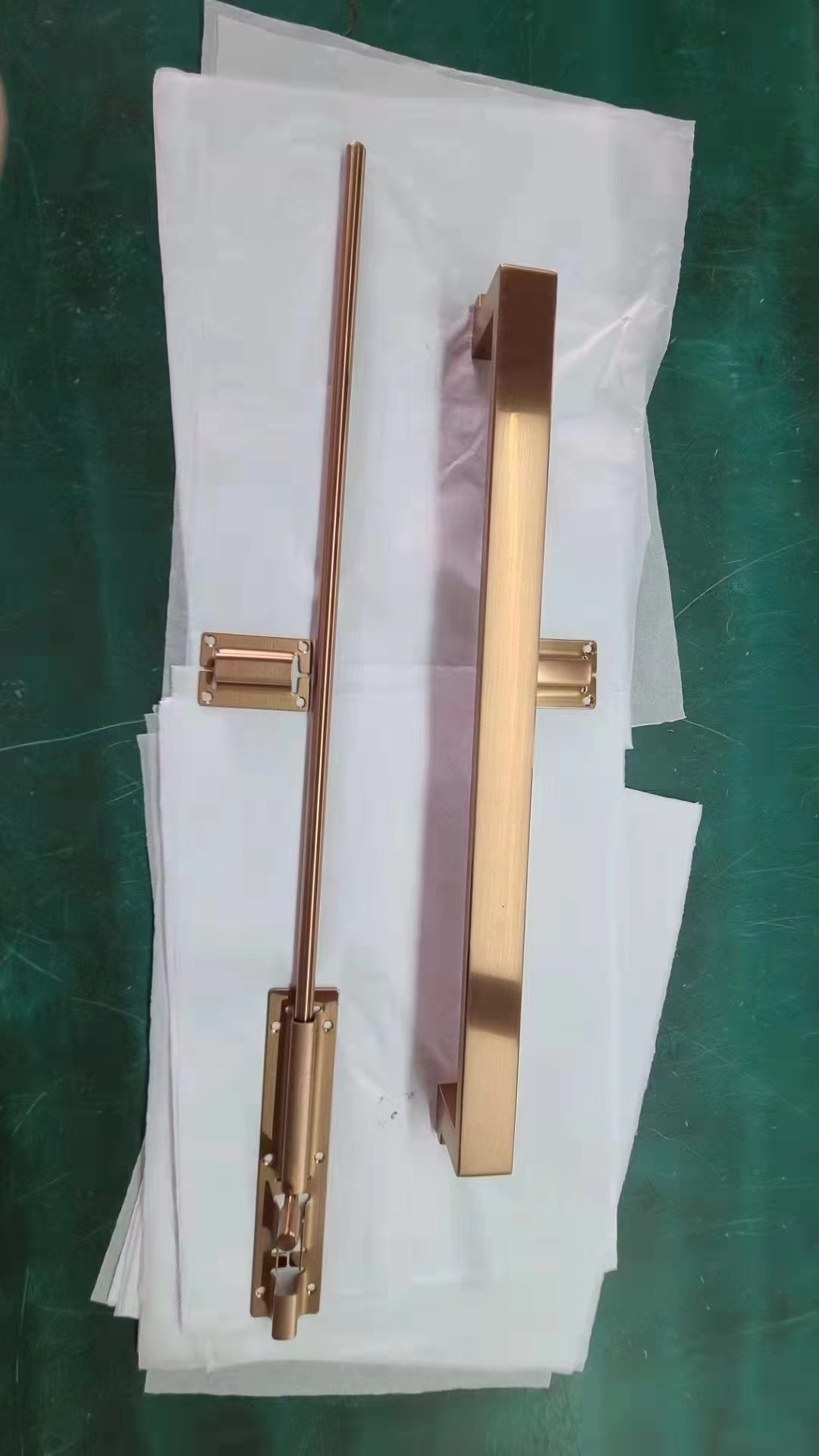 High Ionization Rate PVD Vacuum Titanium Nitride Coating Machine For Stainless Steel Door Frame Lighting Hardware