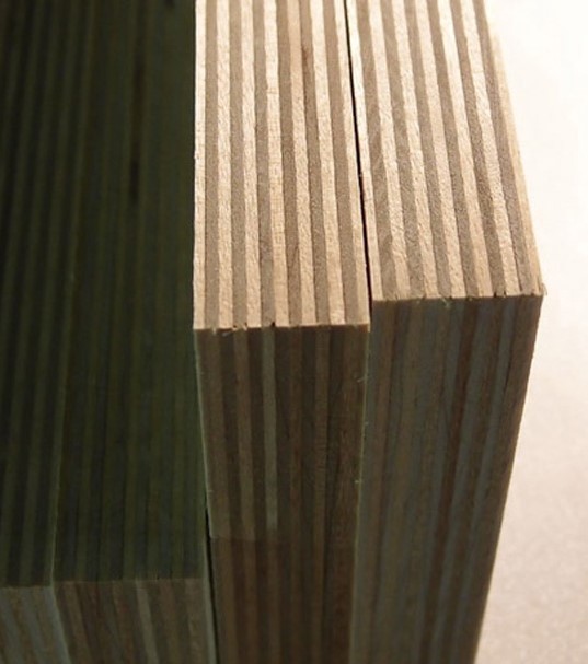 Outdoor Red Hardwood Faced Plywood Flat Smooth Surface High Compressive Strength